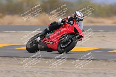 media/Sep-10-2022-SoCal Trackdays (Sat) [[a5bf35bb4a]]/Turn 6 (1140am)/